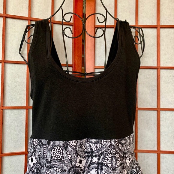 Express Dresses & Skirts - Express Black & White Skater Dress